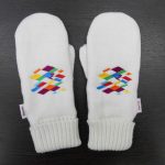 варежки с логотипом