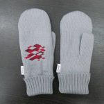 серая полушерсть варежка