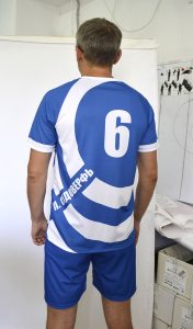 форма футбольная спина